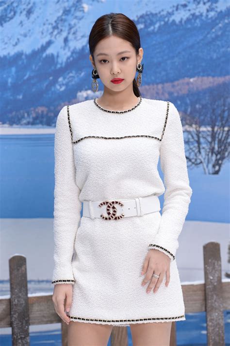 jennie kim chanel style